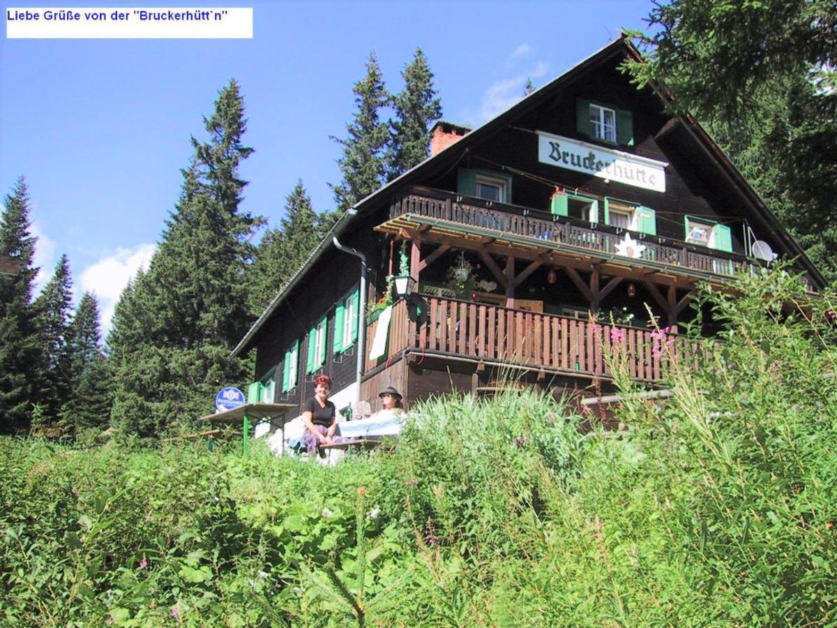 Bed and Breakfast Bruckerhutte Lachtal Zewnętrze zdjęcie